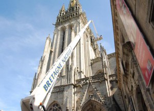 bretagne nacelle location 60 metres cathedrale quimper finistere